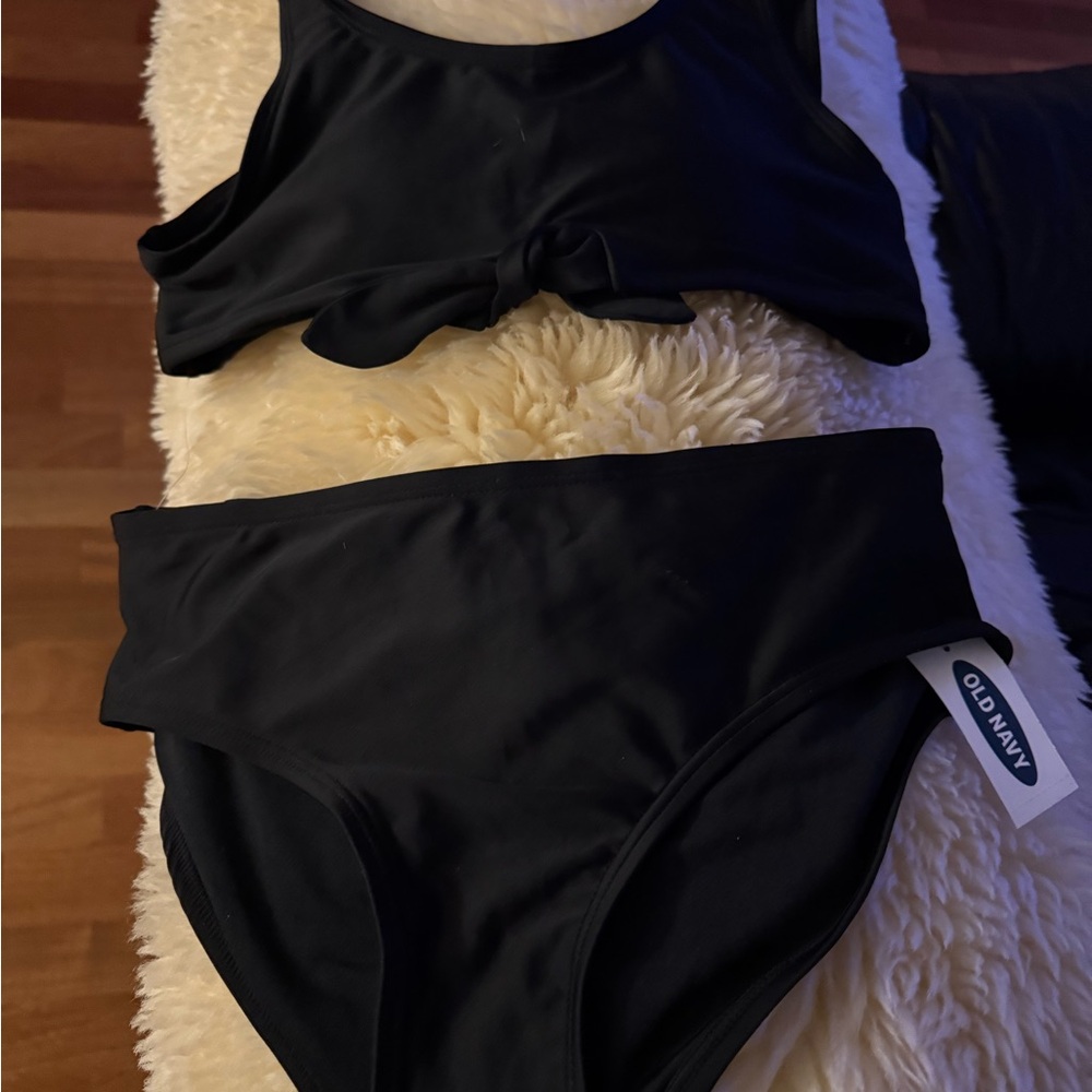 Old Navy Classic Black swimsuit Set
